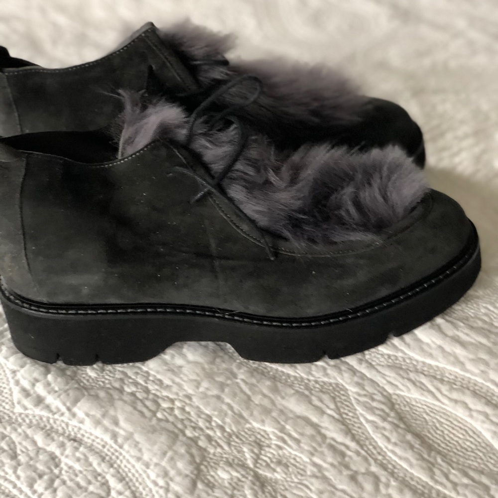 Shoes - Picture 3 of 5